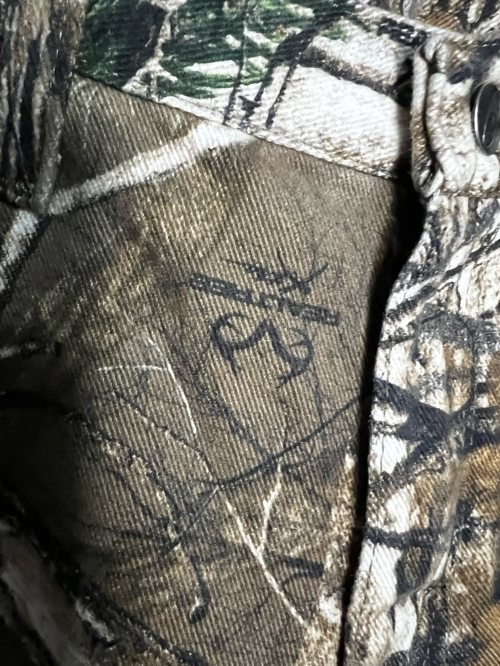 Wrangler ProGear Woman’s Camoflauge Realtree Straight Jeans - Picture 6 of 10
